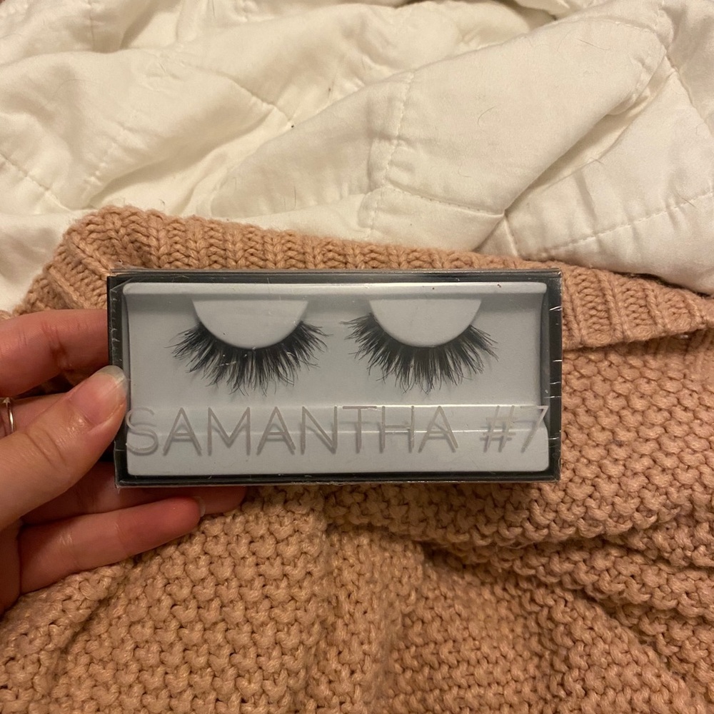 huda beauty samantha lashes
